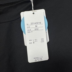 新品タグ付き　Mサイズ　トップスの画像