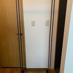 [中古] ハンガーラック　キャスター付きの画像