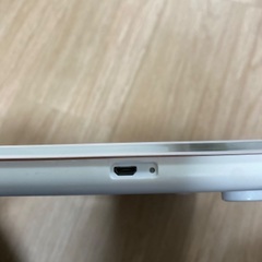 美品 即日発送 alfit スマート体重計 USB充電 ガラス ホワイトの画像