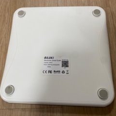 美品 即日発送 alfit スマート体重計 USB充電 ガラス ホワイトの画像