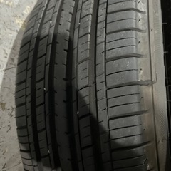 タイヤ　225/60R17の画像