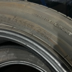 タイヤ　225/60R17の画像