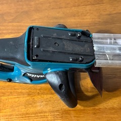 makita マキタ MUH464D 460mm 充電式生垣バリカンの画像