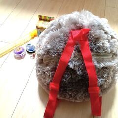 ハリンちゃんリュックとおまけのおもちゃの画像