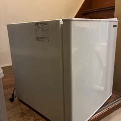 🉐 Abitelax（アビテラックス）ミニ冷蔵庫　ほとんど使ってないです！の画像