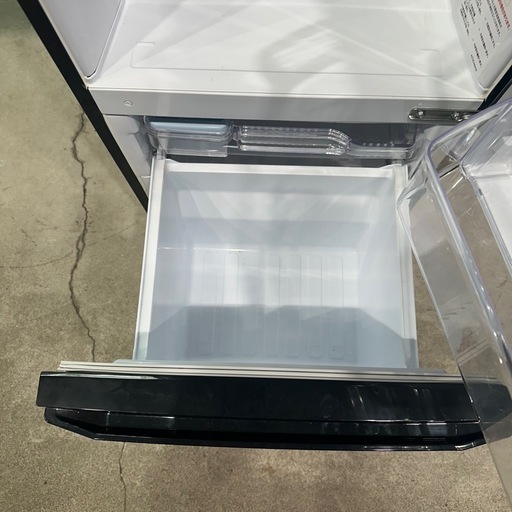 172 MITSUBISHI 冷蔵庫 146L 2019年製 MR-P15E-B1