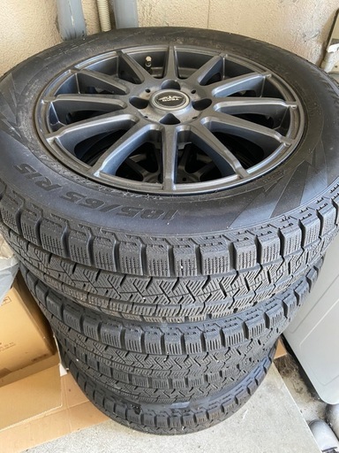 スタッドレスタイヤ 185/65 R15 
