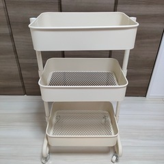 【決まりました】キャスターワゴン　3段の画像