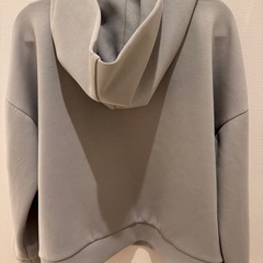 シンプル パーカーの画像