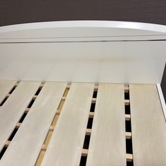 ダブルベッドフレームの画像