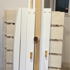 ダブルベッドフレームの画像