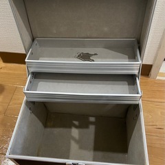 メイクボックス黒の画像