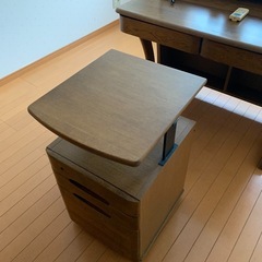 子ども机の画像