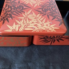 赤い竹模様の漆器重箱二段の画像