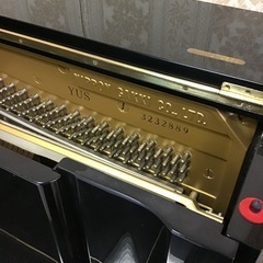 YAMAHA アップライトピアノ 黒  YUS 3232889　の画像