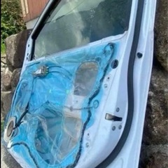 ミライース/ピクシスエポックLA300s純正 右フロントドア バイザー付ダイハツの画像