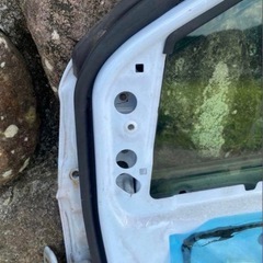 ミライース/ピクシスエポックLA300s純正 右フロントドア バイザー付ダイハツの画像