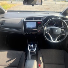 平成２６年ホンダフィットハイブリッド　96,995km 車検　８年／12月の画像