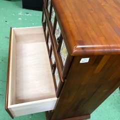 【ドリーム川西店御来店限定】☆ジモティー見たよ♪割引☆  カントリー調4段ローチェスト  クリーニング済み 【99560000037066】の画像