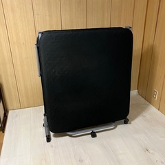 折りたたみシングルベッド
の画像