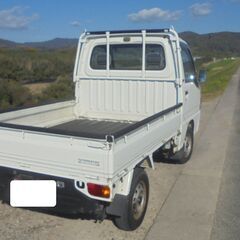 ☆彡８２０００キロ実走！！サンバートラック４ＷＤ！寒効きエアコン！５ＭＴ！バリ山タイヤ！！実検査令和９年１２月！！の画像