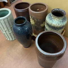 ★一つ 1000円★陶器・花瓶・傘立て・壺※商品の状態や寸法等は現物にてご確認ください。の画像