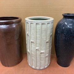 ★一つ 1000円★陶器・花瓶・傘立て・壺※商品の状態や寸法等は現物にてご確認ください。の画像