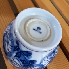 185.菊柄の小鉢3つセット
の画像