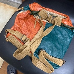 ⑩カラフルリュック　の画像