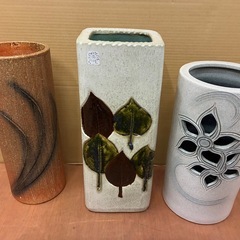 ★一つ 1000円★陶器・花瓶・傘立て・壺※商品の状態や寸法等は現物にてご確認ください。の画像