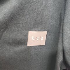 【 新 New 品 】 シンプルで着まわしやすい ブラック ハーフジップトップスの画像