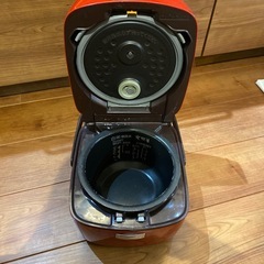 炊飯器　三菱　MITSUBISHI NJ-SS06Rの画像