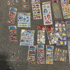 ぷにぷに、キラキラ、キャラクター、かわいいシールの画像