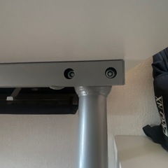 テーブル(折りたたみ可能で高さ調整ができる)の画像