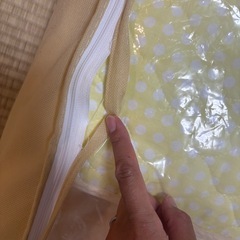 ベビー布団　きりん刺繍の画像