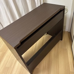 パソコン用デスクの画像