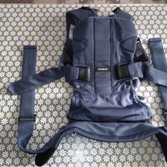 抱っこ紐　ベビービョルンの画像