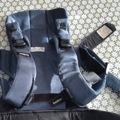 抱っこ紐　ベビービョルンの画像