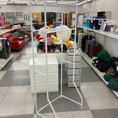 ★リユースのサカイ千葉中央店★  ランドリーラック 白 H172×D51×W60～109 クリーニング済み TC5388の画像