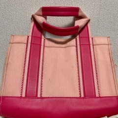 トリーバーチトートバッグの画像