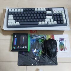 PC、キーボードセット、モニター15.6インチの画像