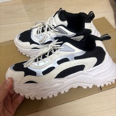 スニーカーの画像