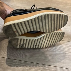 レディースブランドスニーカー23.5クロの画像