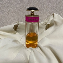 プラダ香水の画像