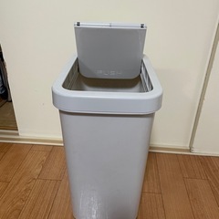 ゴミ箱の画像