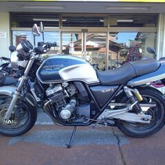 NO.5573　ＣＢ４００ＳＦ　水冷４サイクルＤＯＨＣ１６バルブ４気筒４００ｃｃ　シルバー＆ネイビー　☆彡の画像