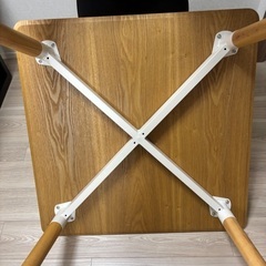 机・テーブルの画像