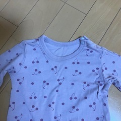 デビロック70cm薄手長袖ロンパース2枚セット星さくらんぼの画像