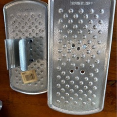 セーフティプレート　側溝の継ぎ目の穴ふさぎ　未使用品　の画像