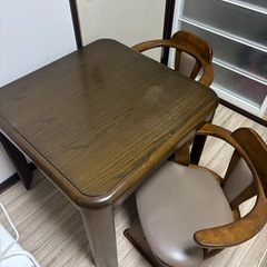 テーブル　いす椅子の画像
